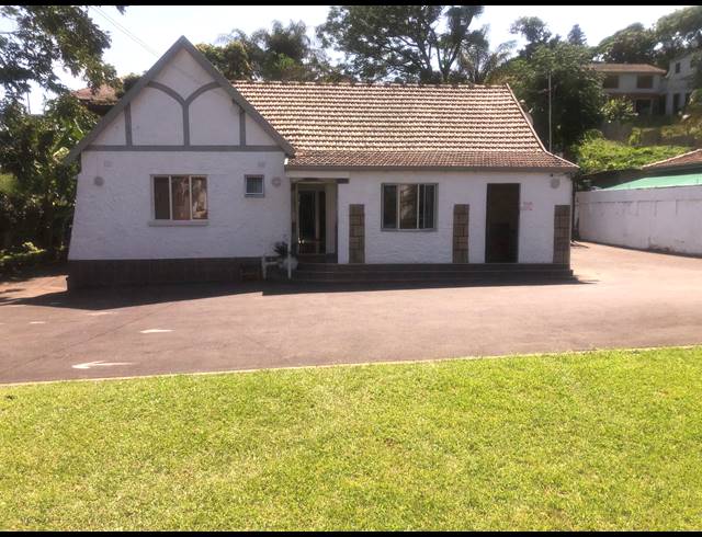 400M² LODGE FOR SALE IN PARK HILL